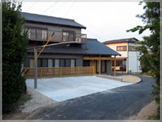 デザイナーズ住宅 ガレージ住宅 二世帯住宅の世文(愛知県豊川市の工務店):