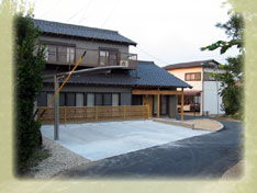デザイナーズ住宅 ガレージ住宅 二世帯住宅の世文(愛知県豊川市の工務店):